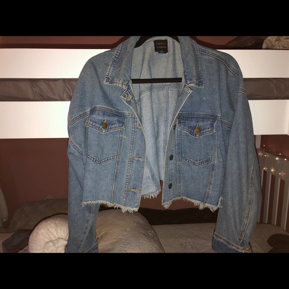 Cropped Jean Jacket - Picture 3 of 8